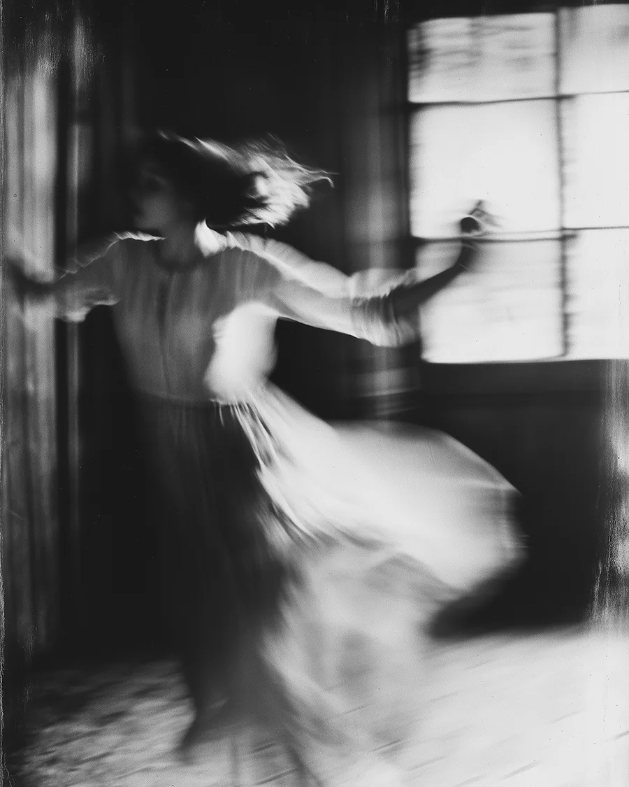 Black and white image: Her Last Dance.