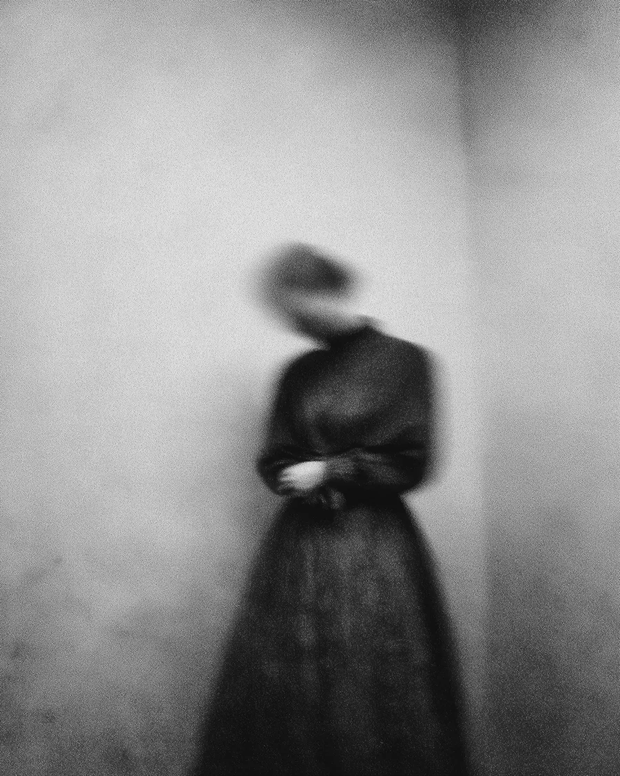 Black and white image: Stillness Knows.