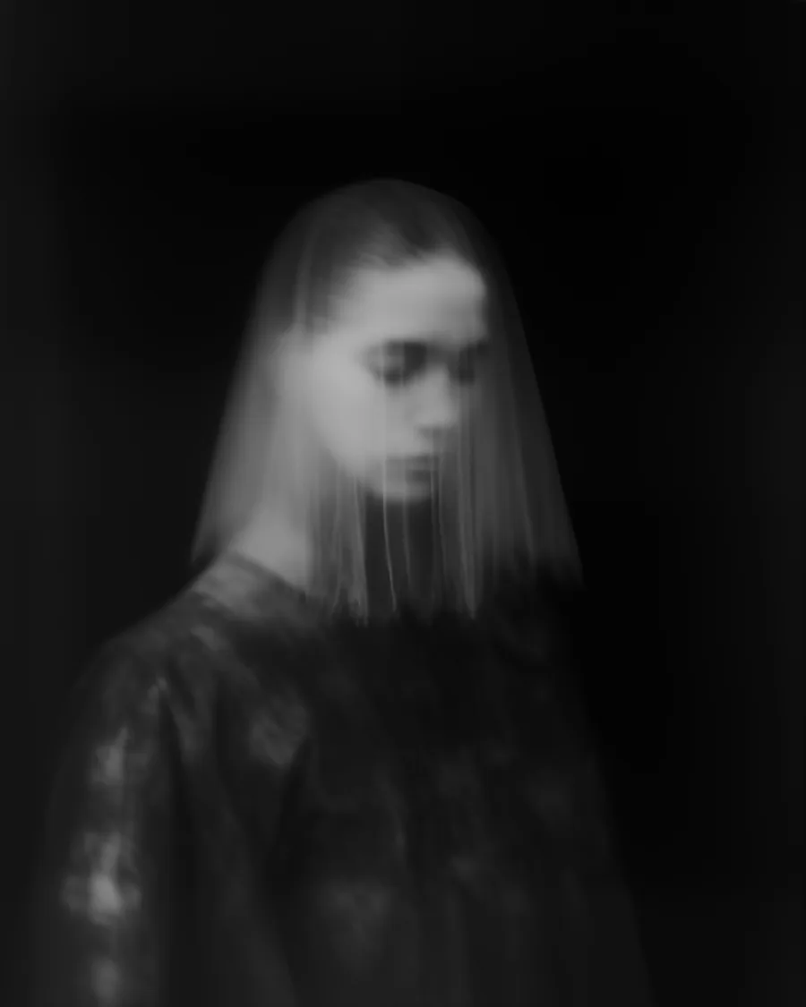 Black and white image: Veiled Ghost.