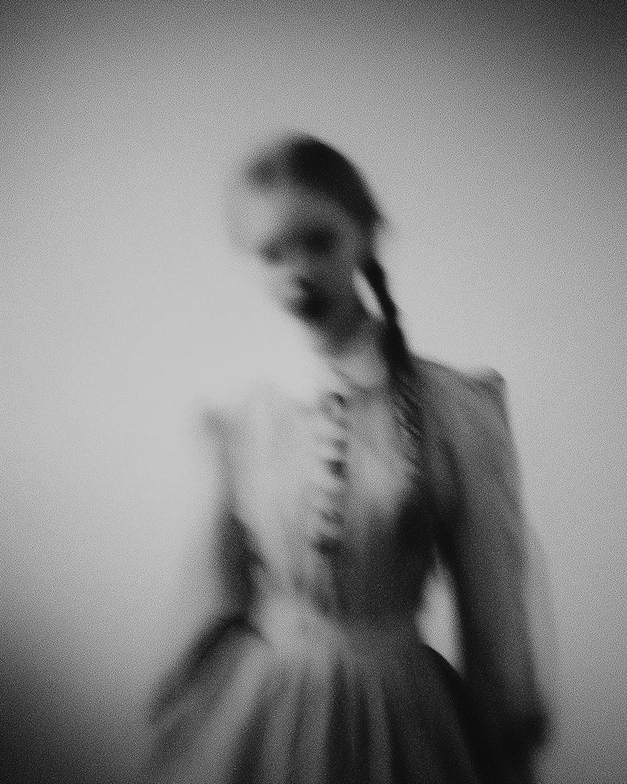 Black and white image: Vestige.